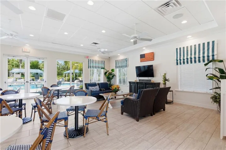 2118  Marquesa  CIR, Naples, FL 34112