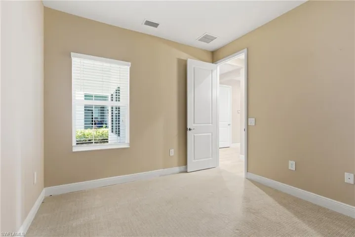 2118  Marquesa  CIR, Naples, FL 34112