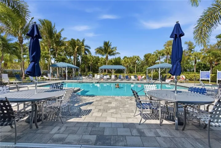 2118  Marquesa  CIR, Naples, FL 34112
