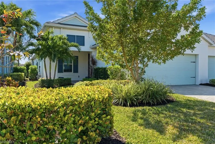 2118  Marquesa  CIR, Naples, FL 34112