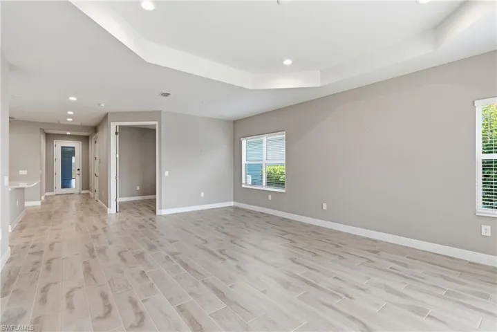 2118  Marquesa  CIR, Naples, FL 34112