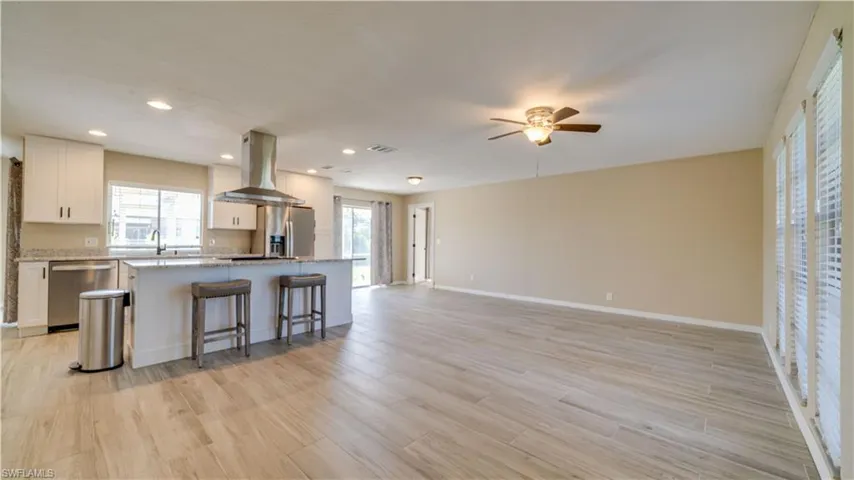 1128 SE 29th  TER, Cape Coral, FL 33904