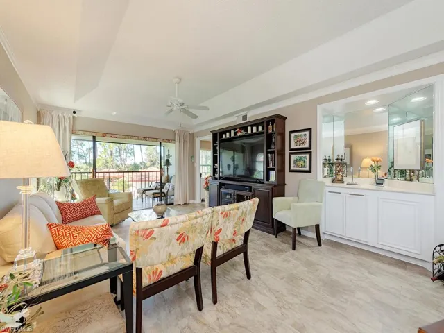 905  Augusta  BLVD, Naples, FL 34113