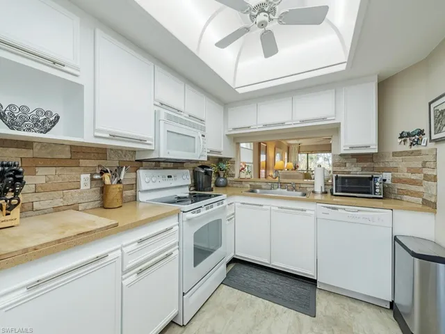 905  Augusta  BLVD, Naples, FL 34113