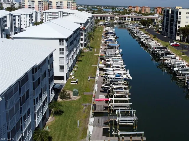 4511 Bay Beach Ln 211, Fort Myers Beach, Florida 33931