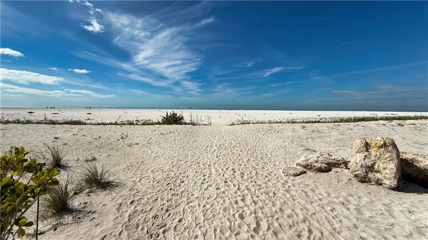 4511 Bay Beach Ln 211, Fort Myers Beach, Florida 33931