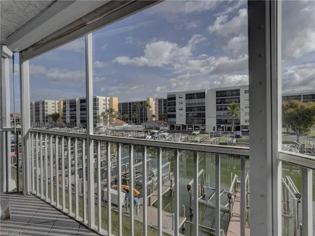 4511 Bay Beach Ln 211, Fort Myers Beach, Florida 33931