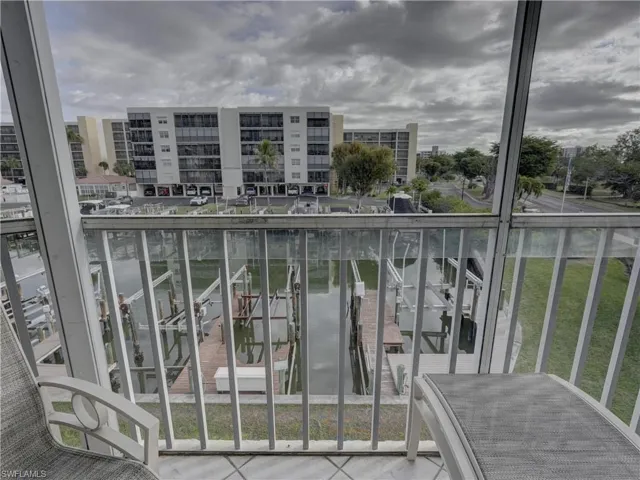 4511 Bay Beach Ln 211, Fort Myers Beach, Florida 33931
