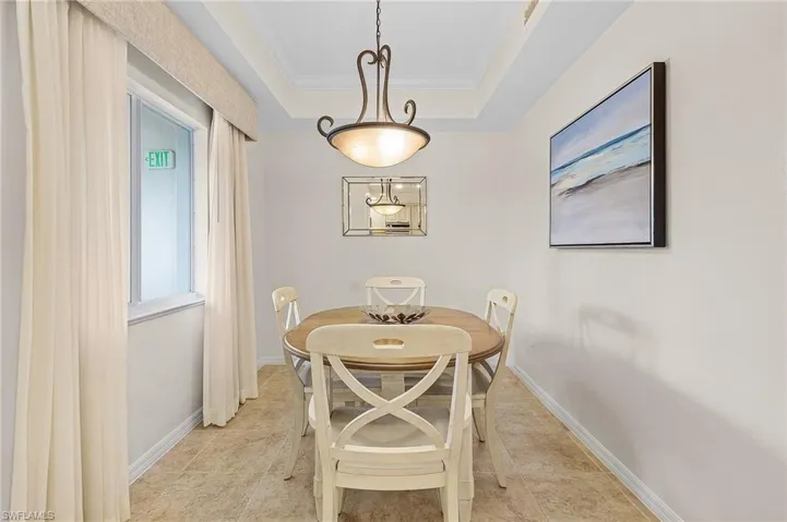 221  9th S ST, Naples, FL 34102