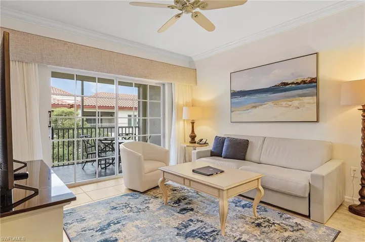 221  9th S ST, Naples, FL 34102