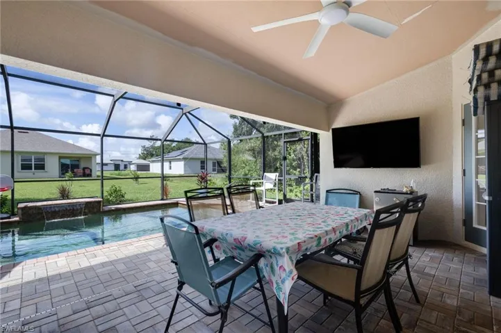 Large covered area to retreat from the sun or rain!