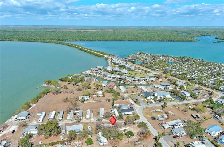 1160  Rewis  DR, Chokoloskee, FL 34138