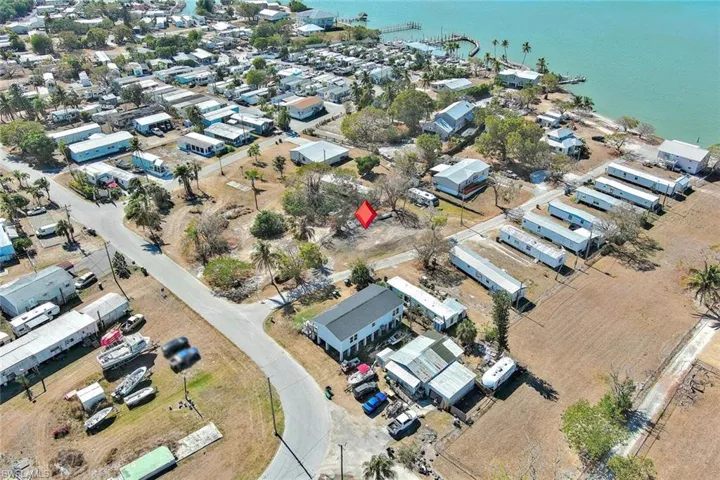 1160  Rewis  DR, Chokoloskee, FL 34138