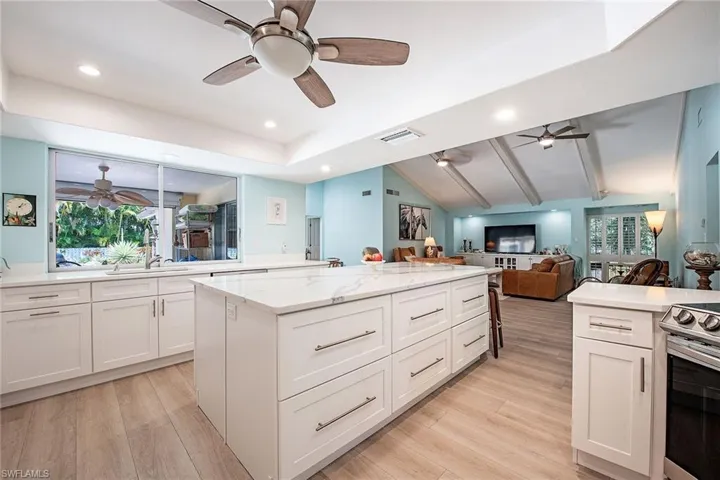 559 Neapolitan Way, Naples Fl 34103