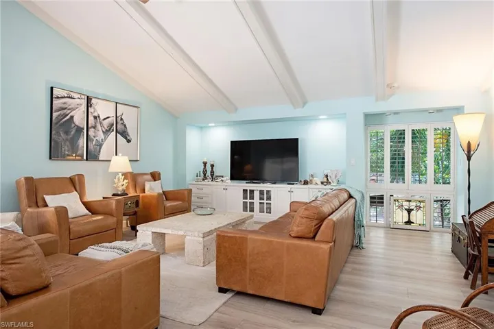 559 Neapolitan Way, Naples Fl 34103