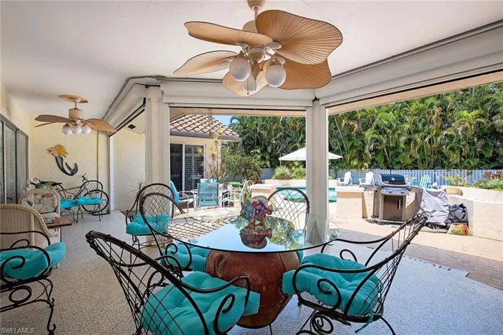 559 Neapolitan Way, Naples Fl 34103