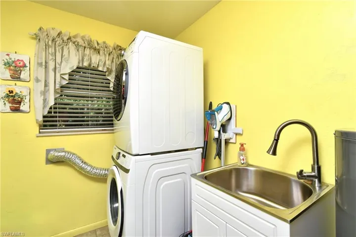 318 Fifth Ave, Lehigh Acres, Florida 33936