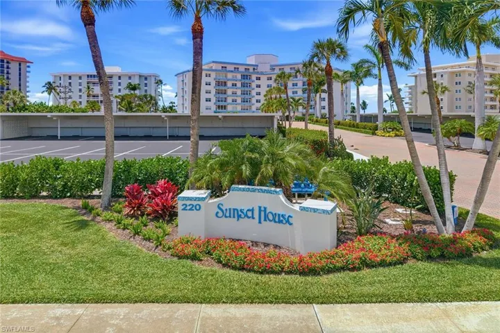 220 Seaview Ct 413, Marco Island, Florida 34145