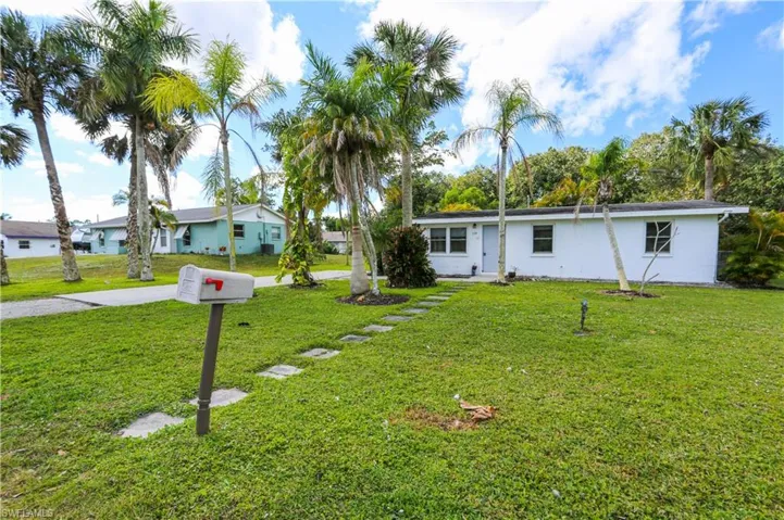 159  5th  ST, Naples, FL 34113
