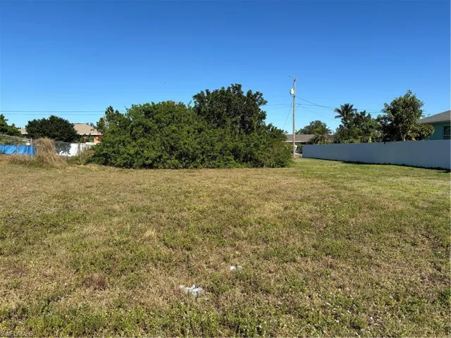 903 NE 9th  TER, Cape Coral, FL 33909