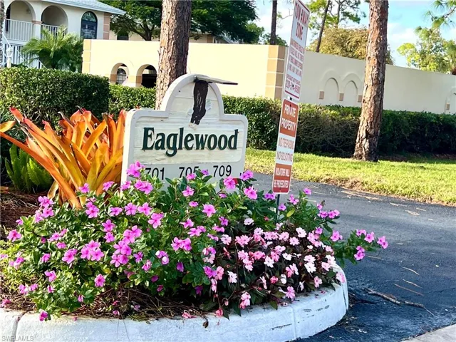 705 Augusta Blvd 9, Naples, Florida 34113