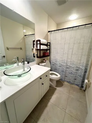 705 Augusta Blvd 9, Naples, Florida 34113
