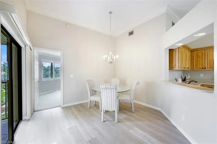 6525 Valen Way # 302, Naples, Florida 34108