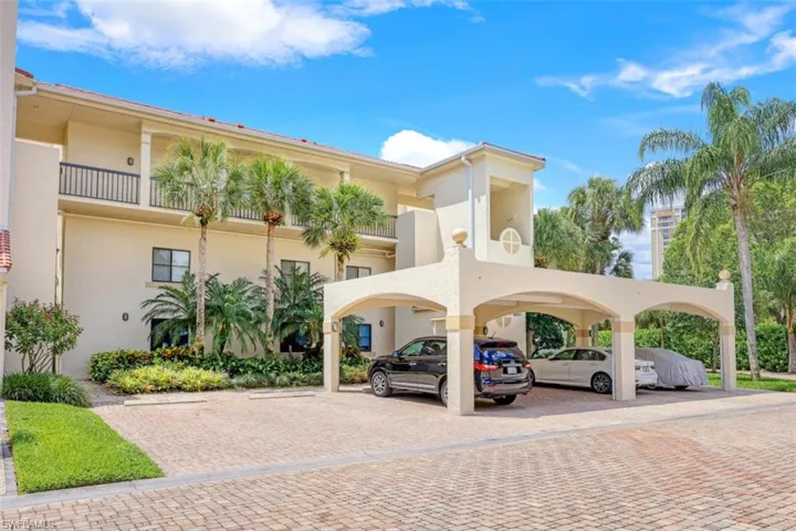 6525 Valen Way # 302, Naples, Florida 34108