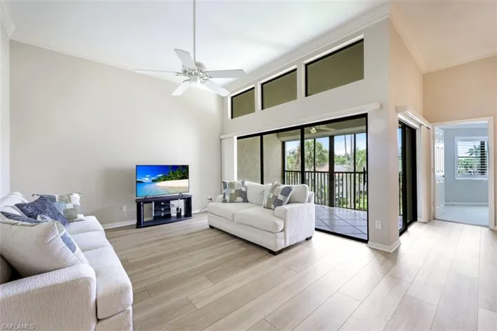 6525 Valen Way # 302, Naples, Florida 34108
