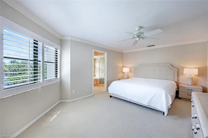 6525 Valen Way # 302, Naples, Florida 34108