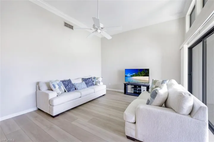 6525 Valen Way # 302, Naples, Florida 34108