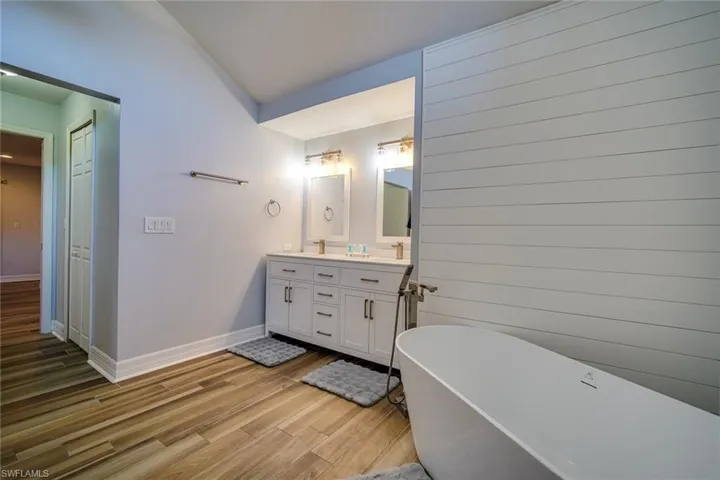 8831 Banyan Cove Cir, Fort Myers, Florida 33919