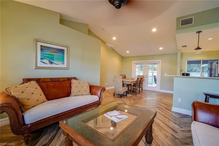 8831 Banyan Cove Cir, Fort Myers, Florida 33919