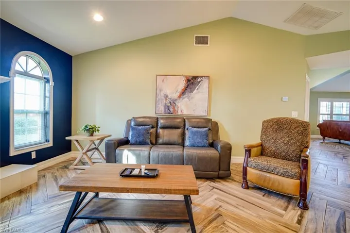 8831 Banyan Cove Cir, Fort Myers, Florida 33919
