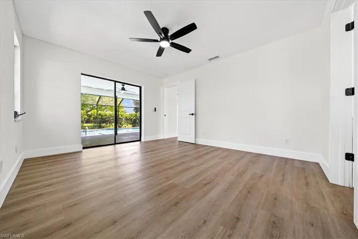 911 Se 16th Ter, Cape Coral, Florida 33990
