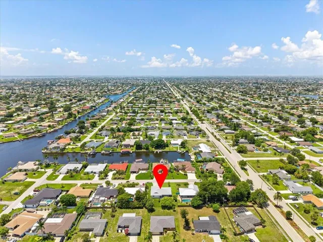 911 Se 16th Ter, Cape Coral, Florida 33990