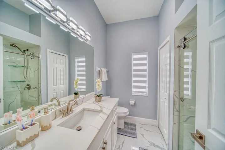 946 Se 23rd Pl, Cape Coral, Florida 33990