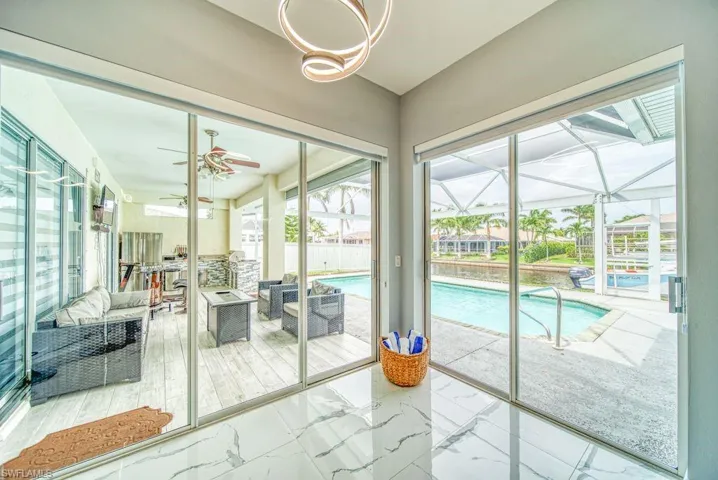 946 Se 23rd Pl, Cape Coral, Florida 33990