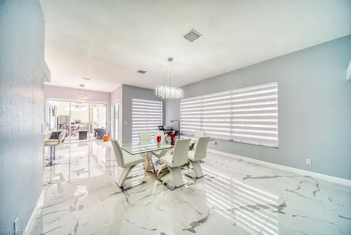 946 Se 23rd Pl, Cape Coral, Florida 33990