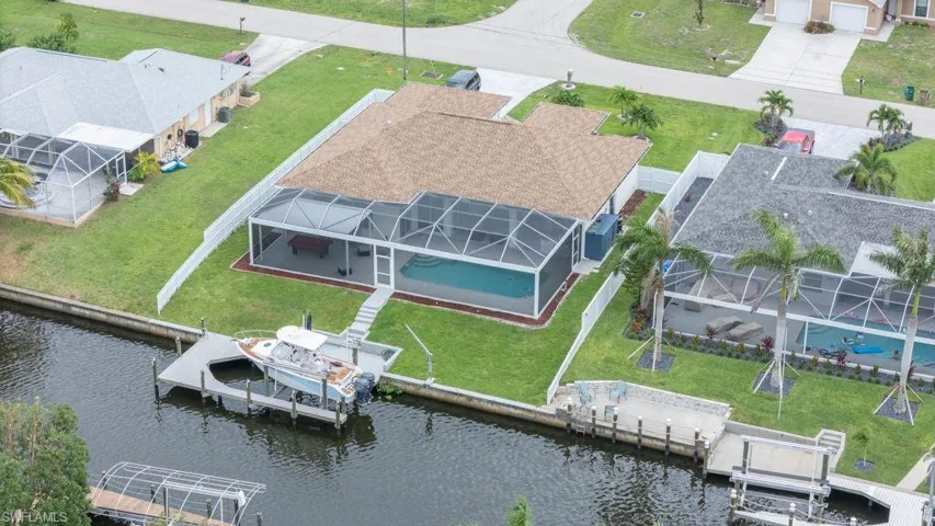 946 Se 23rd Pl, Cape Coral, Florida 33990