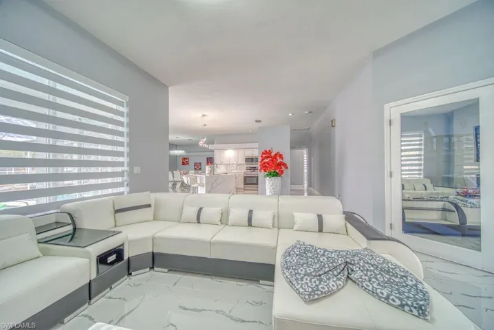 946 Se 23rd Pl, Cape Coral, Florida 33990