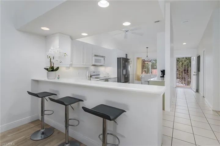 6760  Beach Resort  DR, Naples, FL 34114