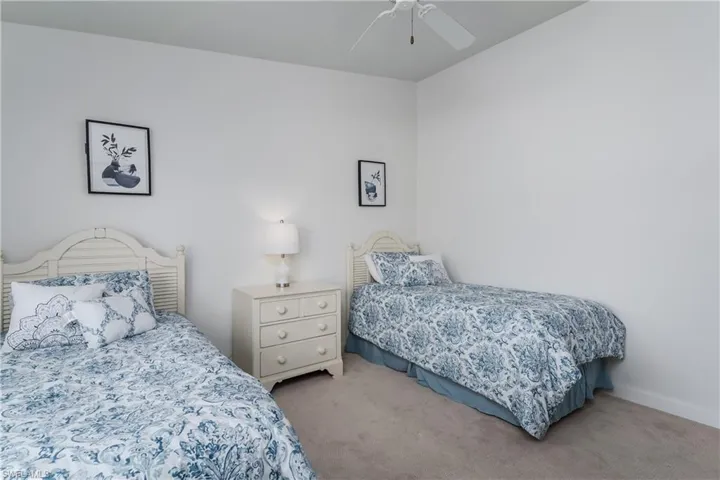 6760  Beach Resort  DR, Naples, FL 34114