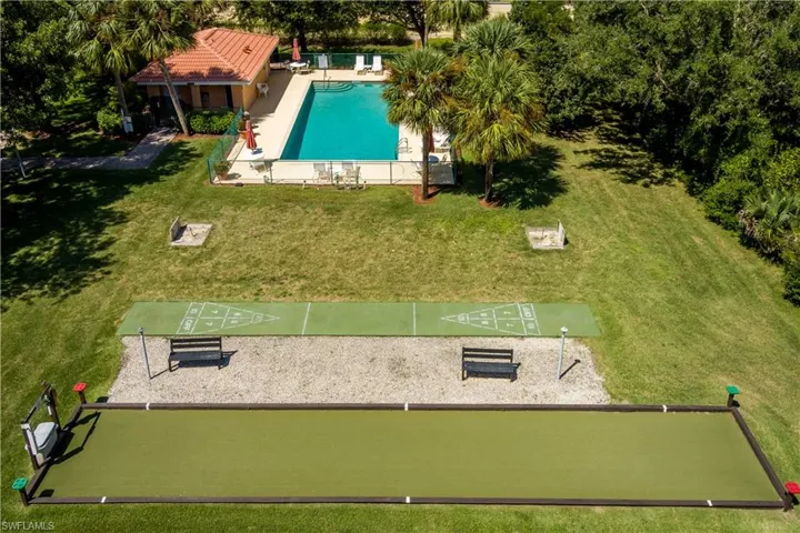 6760  Beach Resort  DR, Naples, FL 34114