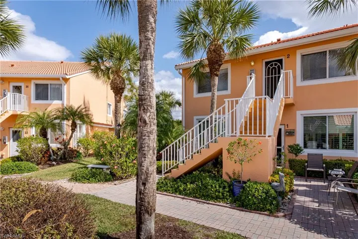 6760  Beach Resort  DR, Naples, FL 34114