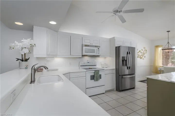 6760  Beach Resort  DR, Naples, FL 34114