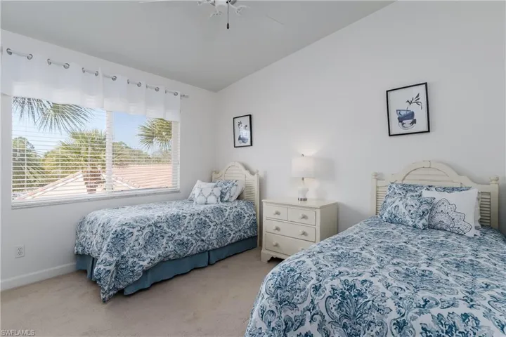6760  Beach Resort  DR, Naples, FL 34114