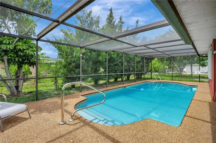 201  Seaton  AVE, Lehigh Acres, FL 33936