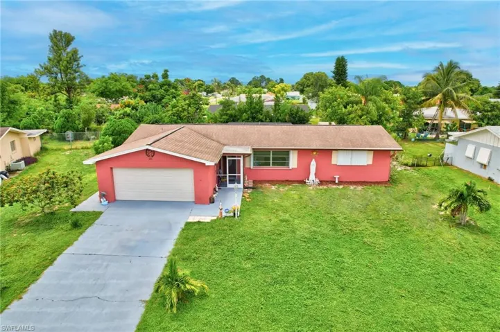 201  Seaton  AVE, Lehigh Acres, FL 33936