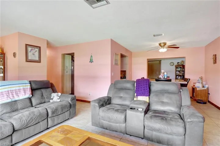 201  Seaton  AVE, Lehigh Acres, FL 33936